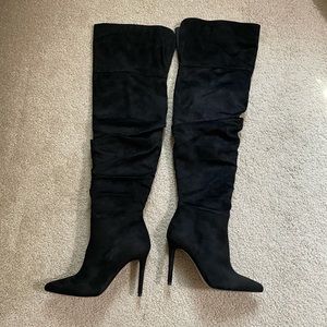 NIB thigh high suede boot Size 7 fit 6.5